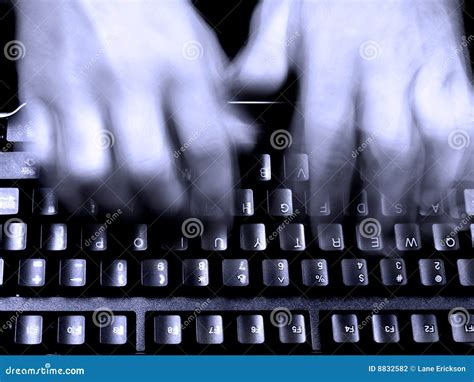 Dactilografia No Teclado Foto De Stock Imagem De Dedos