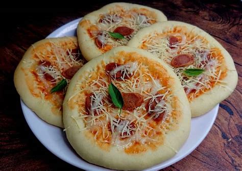 Resep Pizza Sosis Mini Keju Cheddar Oleh Ny Indra Cookpad