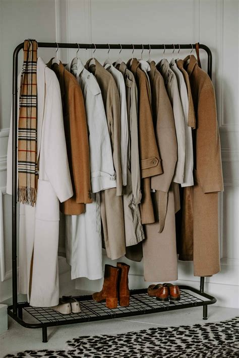 6 Foundational Tips On How To Have a Minimalist Wardrobe - MY CHIC ...