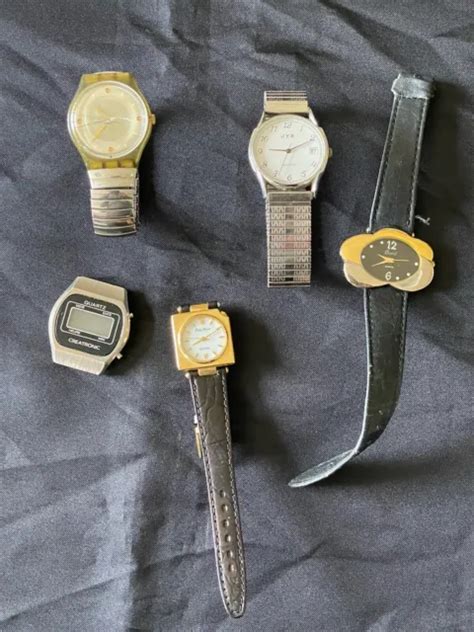 Lot De Montres Anciennes Swatch Creatronic Jyb Persio Domi