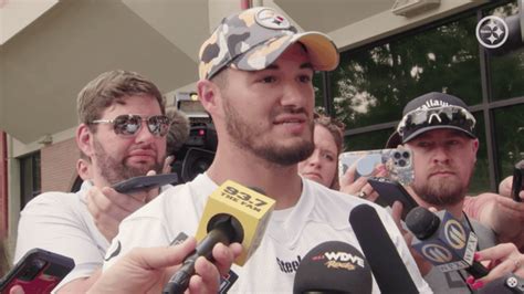 Former Bears Qb Mitch Trubisky Gets Extension From Steelers On Tap