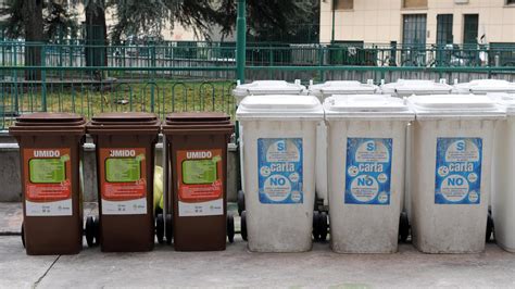 Lavoratori Vanno A Sit In Di Protesta Per I Ritardi Nei Pagamenti E L