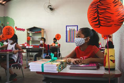 Seguindo O Plano De Retomada Das Aulas Presenciais De Forma Gradativa