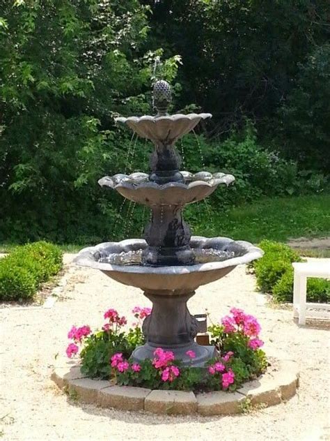 20 Front Yard Fountain Ideas