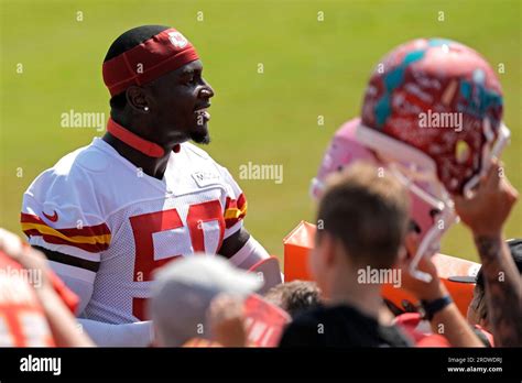 Kansas City Chiefs Linebacker Willie Gay Signs Autographs After Nfl Football Training Camp