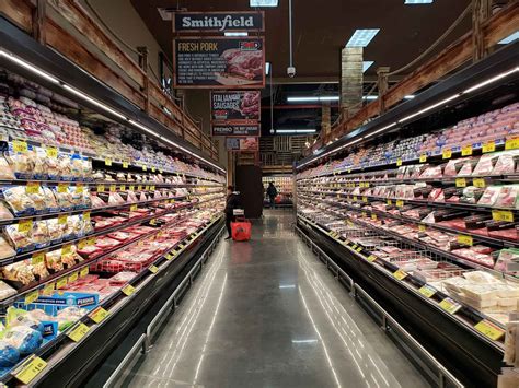 The Bronxs Largest Supermarket Is Now Open—and Its Enormous