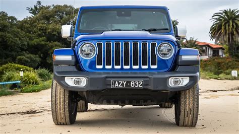 Jeep Wrangler Overland Review Offroad Tech And Power