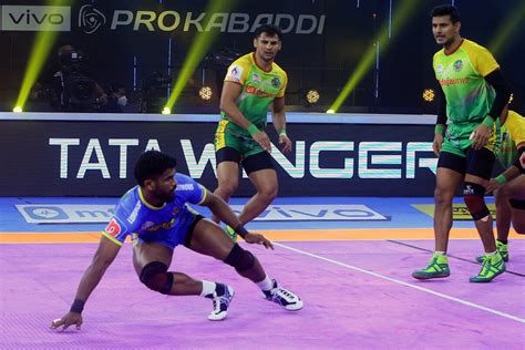 PKL 8 Defenders Shine As Patna Pirates Decimate Tamil Thalaivas