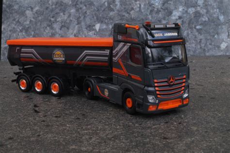 Herpa Mercedes Benz Actros Gigaspace Rundmulden Sattelzug Jack