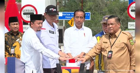 Telan Anggaran Rp Triliun Jokowi Resmikan Jalan Tol Pekanbaru