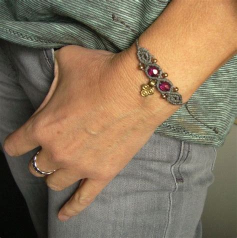Armbänder - Etsy.de | Pulseiras de macramé, Pulseiras, Macramé