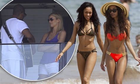 5 Hot Sexy Bella Zahra Murphy Bikini Pics