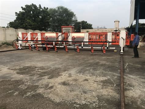 Semi Automatic Concrete Fixed Foam Road Pavera Machine At 900000 00 INR