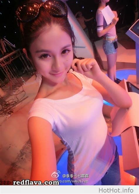 Model Model Asia Pilihan Dan Terbaik Li Qi Xi Model Hot Basah Asal China