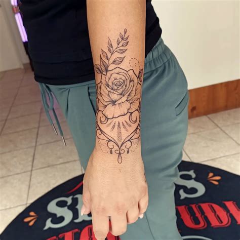 30 Arm Tattoo Ideas For Women Best Designs With Meaning 100 Tattoos