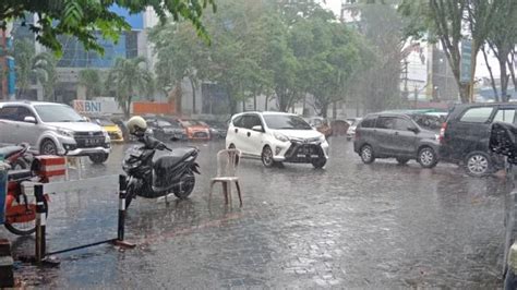 Bmkg Kertajati Awal Kemarau Hujan Deras Dan Angin Kencang Masih Landa