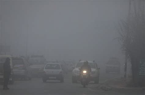 Srinagar Shivers At Seasons Coldest Night Rising Kashmir