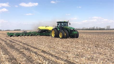 John Deere 1775 Nt Planting Youtube