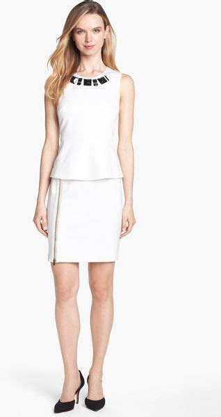 Vince Camuto Front Zip Pencil Skirt In White Light Cream Lyst