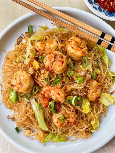 Bihun Goreng Stir Fried Thin Rice Noodles Toast To Home