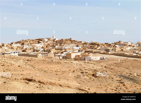 Village Berb Re Flanc De Colline Banque De Photographies Et Dimages