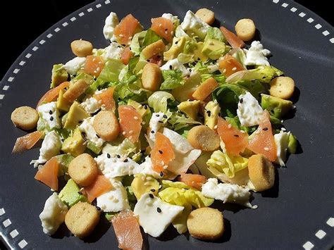 Recette De Salade Du Soir Au Saumon Avocat Et Mozzarella