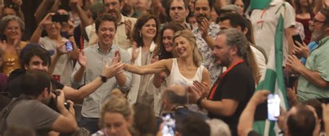 Lleno Total Largas Colas Y Cientos De Personas Sin Poder Entrar En El