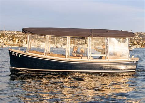 Electric Boat and Duffy Boats Rentals in Newport Beach