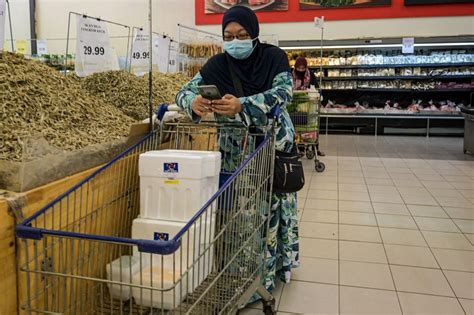 Cukai GST Naik Lapan Peratus Tahun Depan