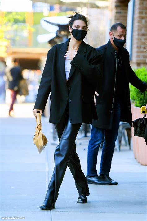 Kendall Jenner KendallJenner Nude OnlyFans Leaks Fappening Page FappeningBook