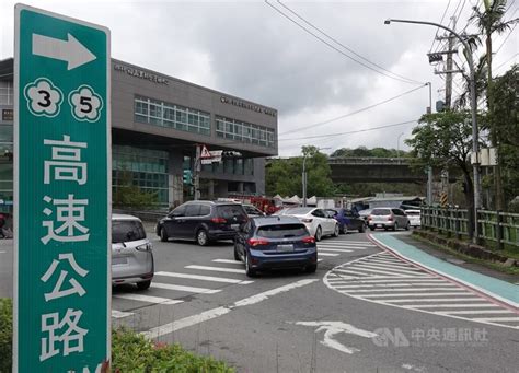 清明連假第2天 國道中山高彰化北斗段南下車多 生活 中央社 Cna