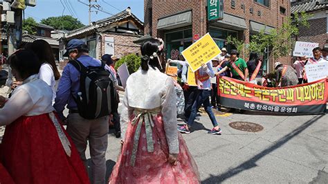 관광객 ‘몸살서울 북촌한옥마을 ‘관광 허용시간 도입