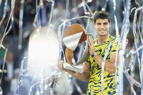 Almeida Entrega El Trofeo Del Mutua Madrid Open A Carlos Alcaraz