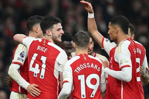 Premier League Arsenal Atropela Newcastle E Segue Na Cola De City E