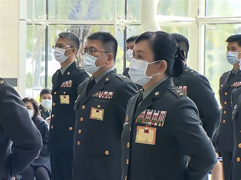 國軍將官晉任最大亮點 陳育琳晉升首位女中將 Yahoo奇摩時尚美妝