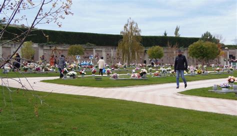 Trabajadores De Funeraria Y Cementerios Municipales De Valladolid