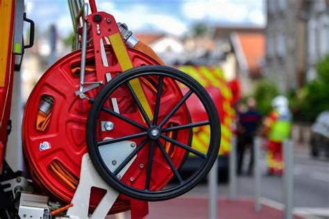 Une femme de 66 ans blessée et évacuée après l incendie d un