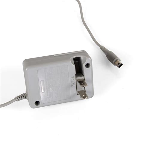 Handheld Charger for Nintendo 3DS® and Dsi® - XYAB