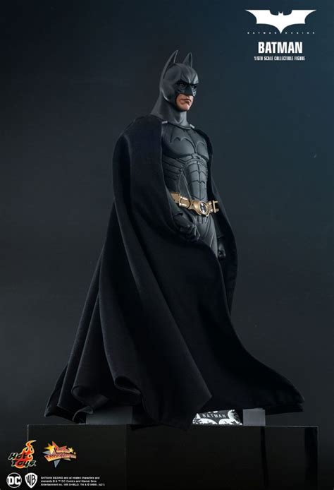 Batman Aus Dem Blockbuster Batman Begins Von Hot Toys Mms595