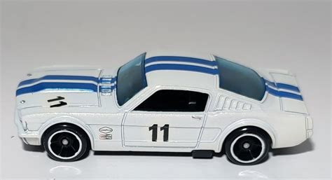 Ford Mustang Hot Wheels unbespielt Gebraucht in Wiebelskirchen für CHF mit Lieferung auf
