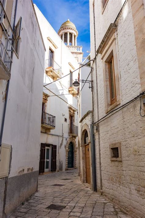 Alleyway. Noci. Puglia. Italy Stock Image - Image of entrance, dwelling: 179498337