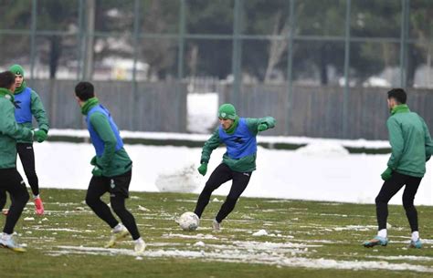 Bursasporda Amed Sportif Faaliyetler maçı hazırlıkları moralsiz devam