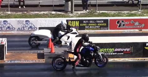 Watch These Hyper Naked Sport Bikes Challenge Super Bikes In The 1 4 Mile