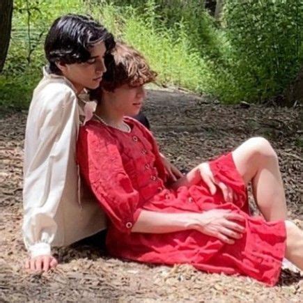 Pin By Froggie On Poses And Faces 3 Cute Gay Couples Pose Reference Photo Poses