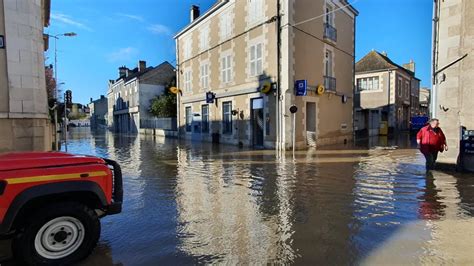 En Images Inondations Montmorillon Sous Les Eaux Il N Y A Plus Qu