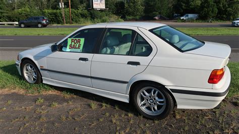 Side Of The Road 7 1998 Bmw E36 328i 5 Speed Sedan 3995