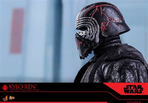 Kylo Ren Prepares For The Rise Of Skywalker With Hot Toys