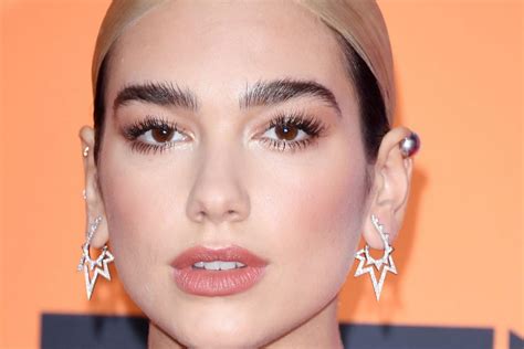 Dua Lipa Eyebrows