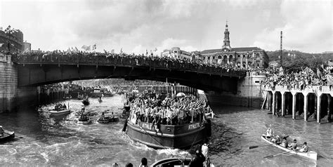 La Gabarra The River Barge Athletic Club Uses To Celebrate Winning Titles