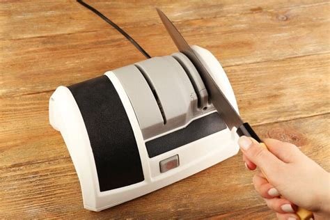 6 Types Of Knife Sharpeners (With Photos) | Upgradedhome.com